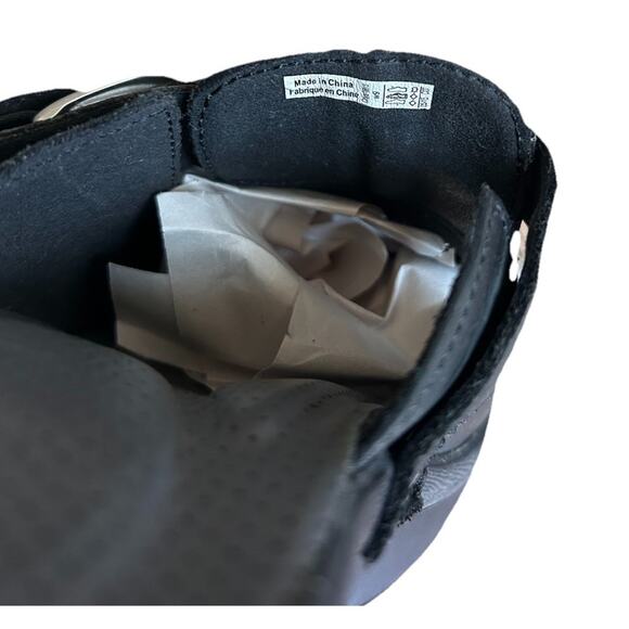 Crocs Black Leather Cobbler Buckle Slip On Clogs Mules Women’s Size 9 - Picture 7 of 9